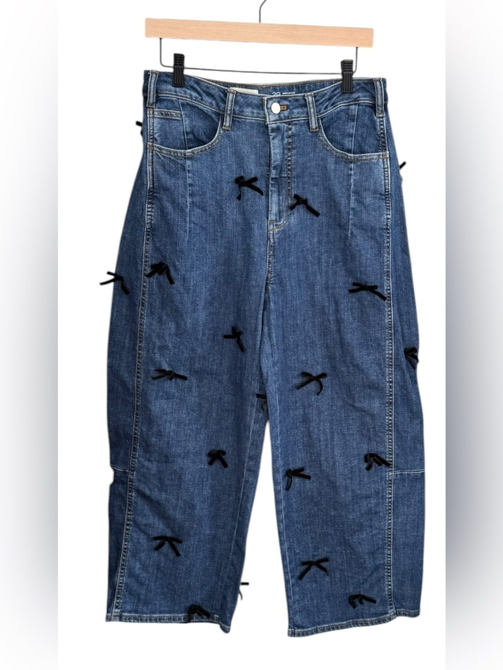 Anthropologie The Kenna Mid-Rise Heritage Barrel Jeans by Pilcro: Bow Edition 29 - Picture 3 of 11